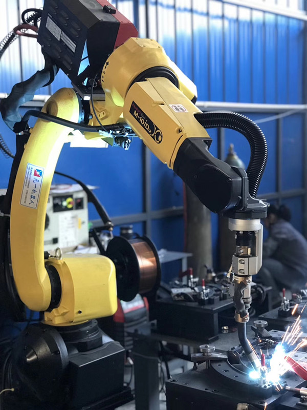 發(fā)那科機器人氣保自動焊接機